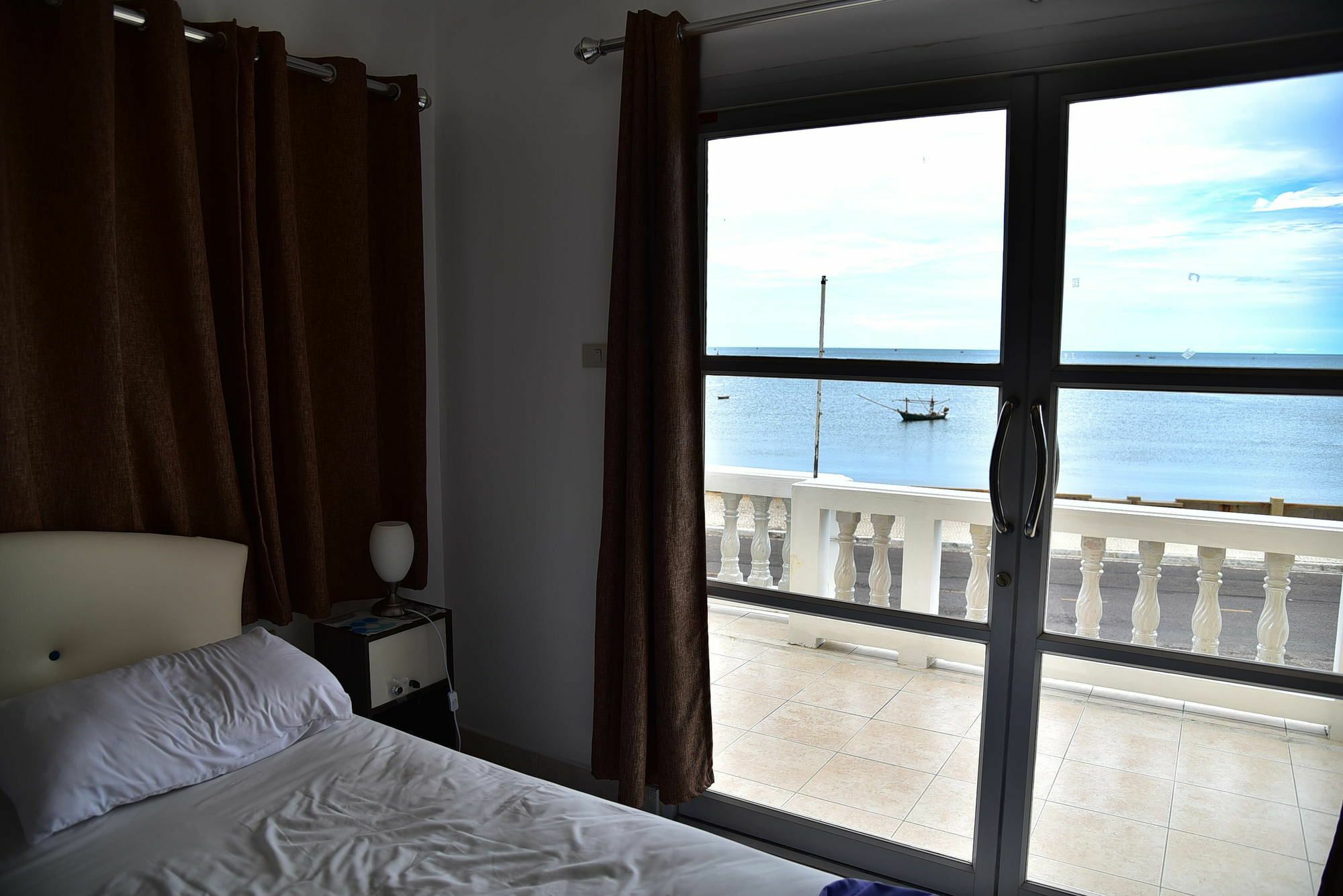 Sun Beach Guesthouse Prachuap Khiri Khan Eksteriør billede